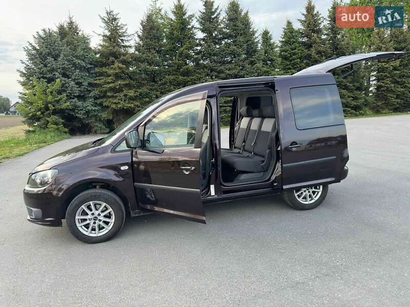 Мінівен Volkswagen Caddy 2011 в Києві