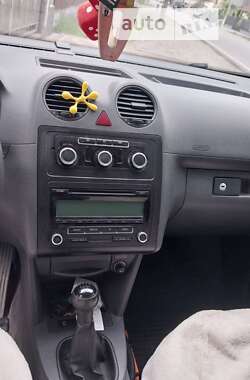 Грузовой фургон Volkswagen Caddy 2011 в 