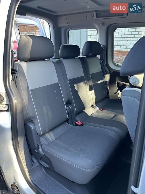 Минивэн Volkswagen Caddy 2011 в Харькове