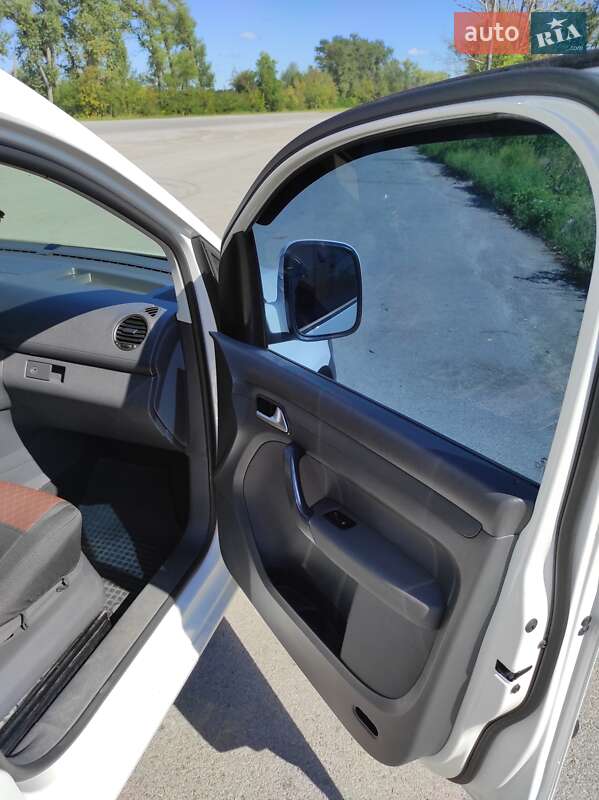 Мінівен Volkswagen Caddy 2014 в Бердичеві