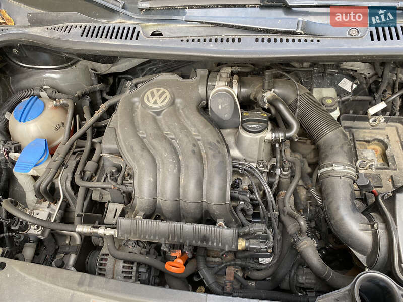 Минивэн Volkswagen Caddy 2008 в Отынии