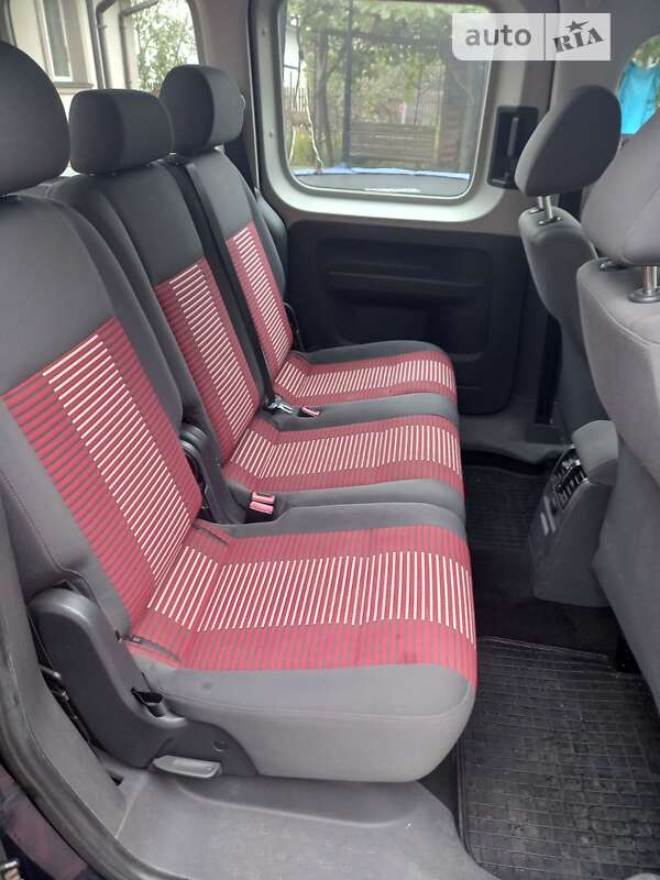 Мінівен Volkswagen Caddy 2012 в Києві