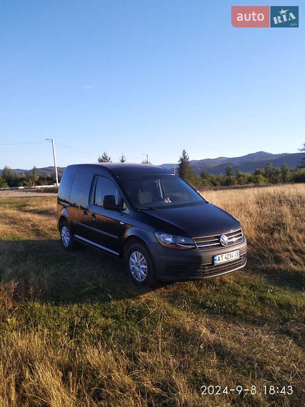 Минивэн Volkswagen Caddy 2016 в Ивано-Франковске