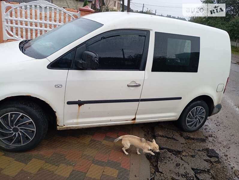 Грузовой фургон Volkswagen Caddy 2006 в Стрые