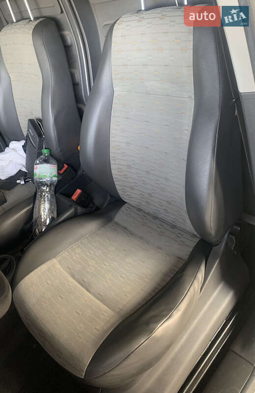 Грузовой фургон Volkswagen Caddy 2010 в Киеве фото 21 Грузовой фургон Volkswagen Caddy 2010 в Киеве