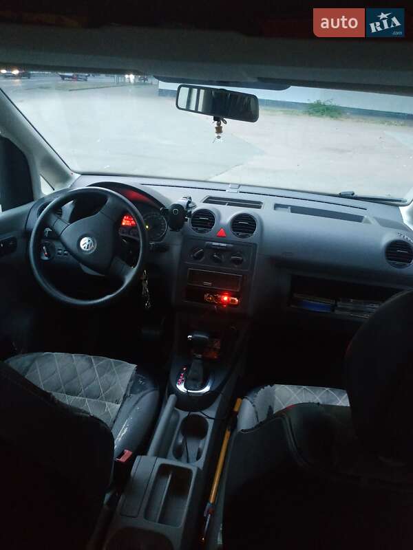 Мінівен Volkswagen Caddy 2010 в Києві