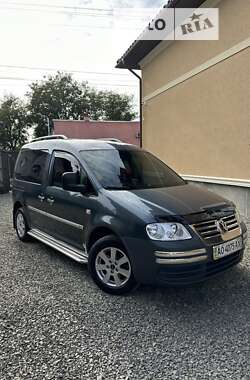 Минивэн Volkswagen Caddy 2010 в Иршаве