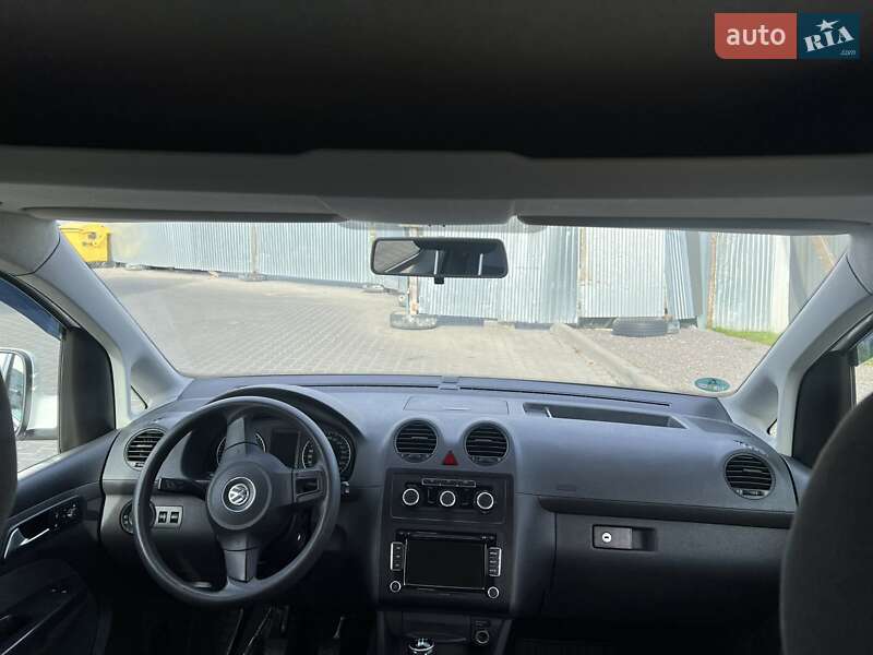 Минивэн Volkswagen Caddy 2011 в Сиховом
