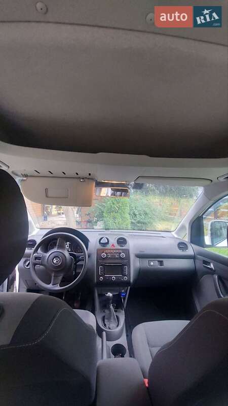 Минивэн Volkswagen Caddy 2011 в Киеве