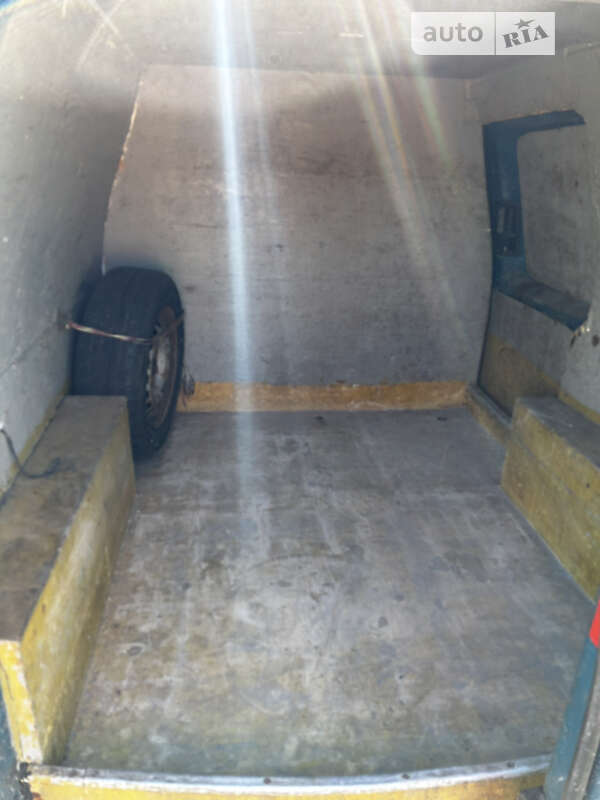 Грузовой фургон Volkswagen Caddy 2006 в Одессе