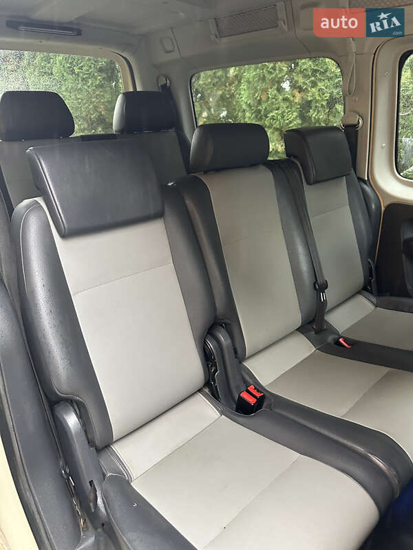 Минивэн Volkswagen Caddy 2013 в Виноградове фото 10 Минивэн Volkswagen Caddy 2013 в Виноградове