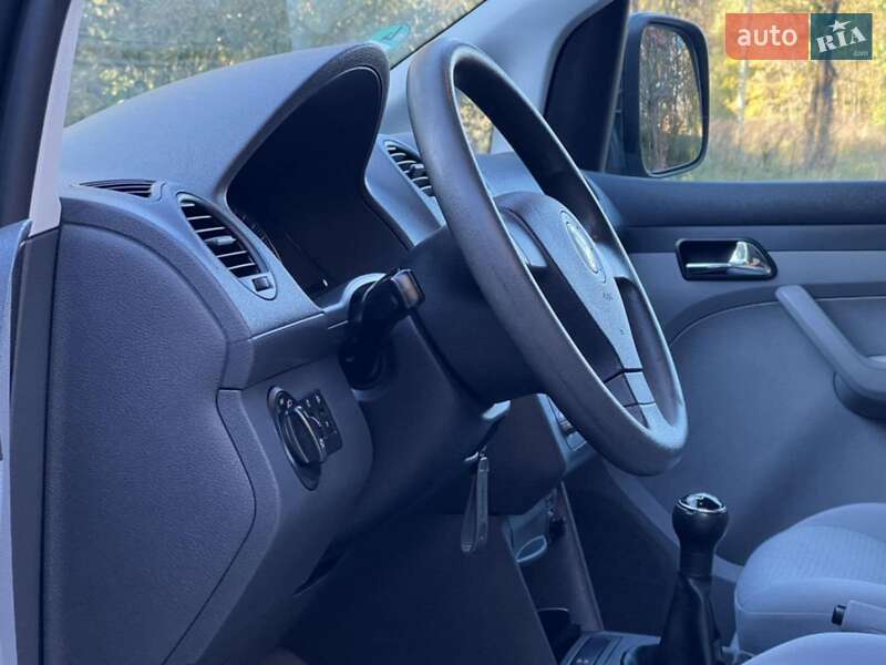 Минивэн Volkswagen Caddy 2008 в Дрогобыче