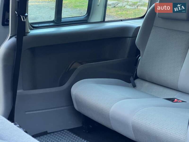 Минивэн Volkswagen Caddy 2008 в Дрогобыче