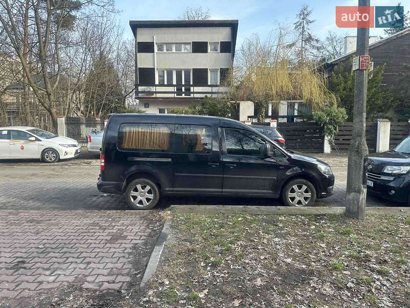 Мінівен Volkswagen Caddy 2012 в Чернівцях