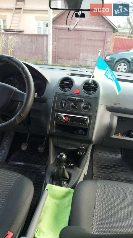 Минивэн Volkswagen Caddy 2008 в Киеве