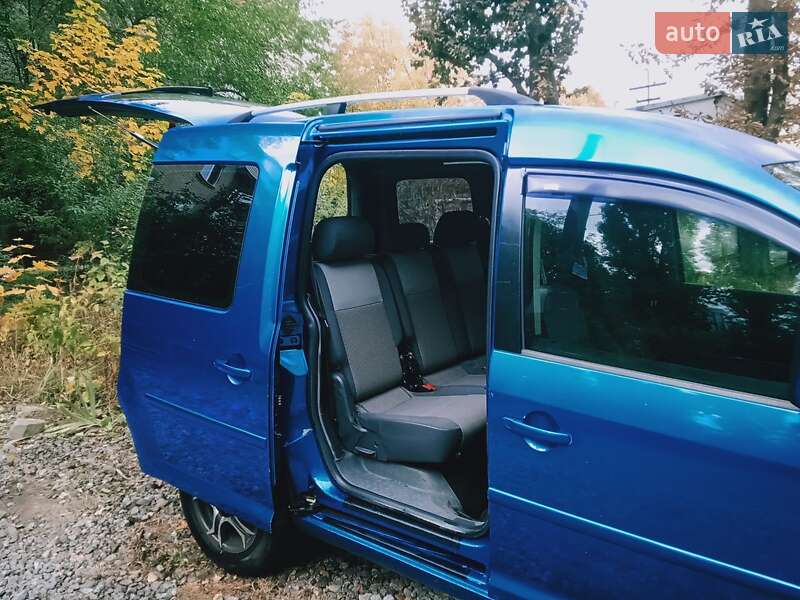Минивэн Volkswagen Caddy 2011 в Днепре