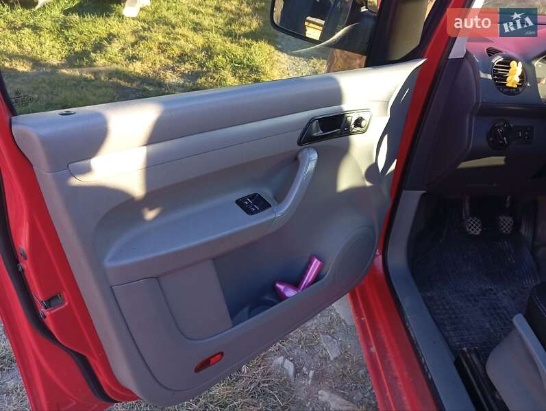 Минивэн Volkswagen Caddy 2006 в Верховине