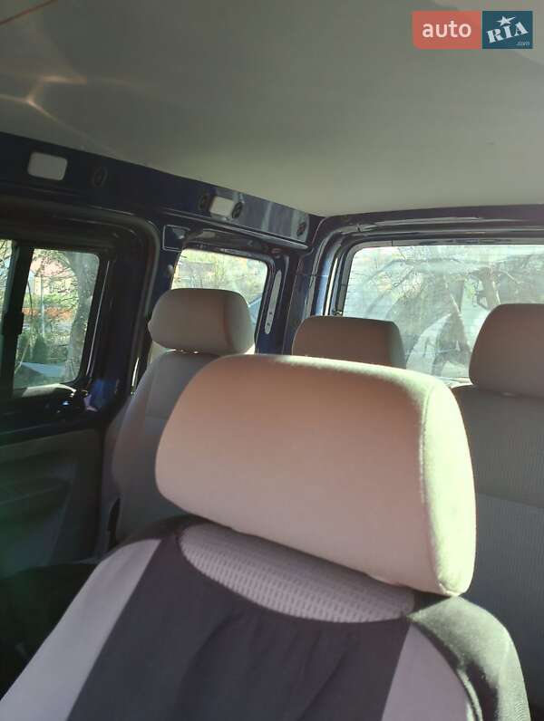 Минивэн Volkswagen Caddy 2005 в Черновцах