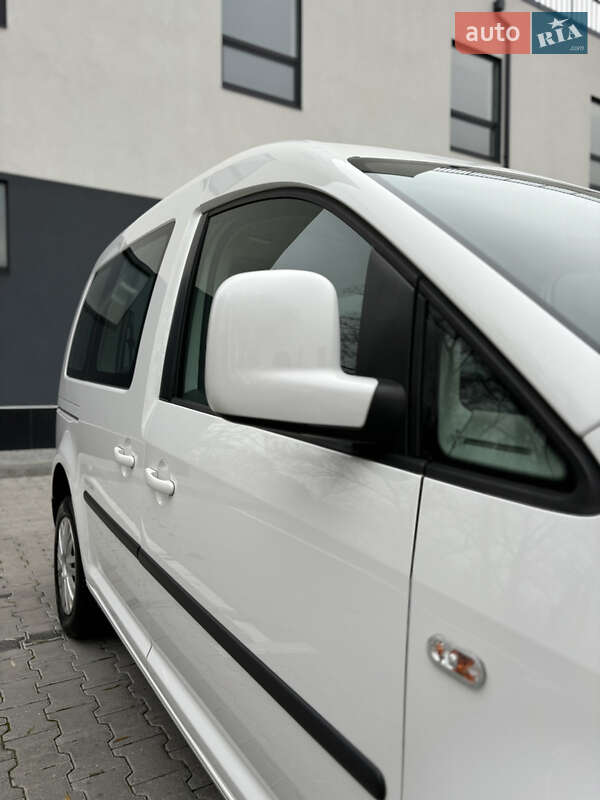 Минивэн Volkswagen Caddy 2014 в Хмельницком