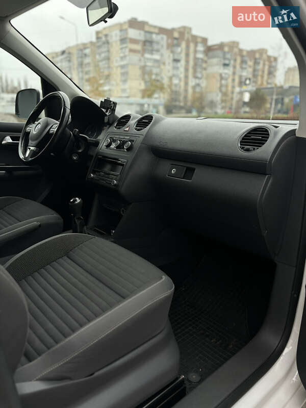 Минивэн Volkswagen Caddy 2014 в Хмельницком