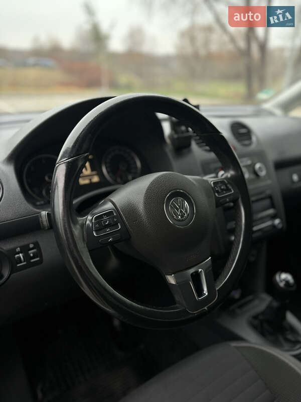 Минивэн Volkswagen Caddy 2014 в Хмельницком
