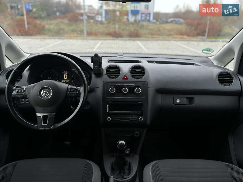 Минивэн Volkswagen Caddy 2014 в Хмельницком