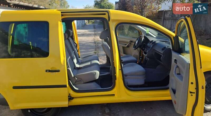 Минивэн Volkswagen Caddy 2005 в Староконстантинове