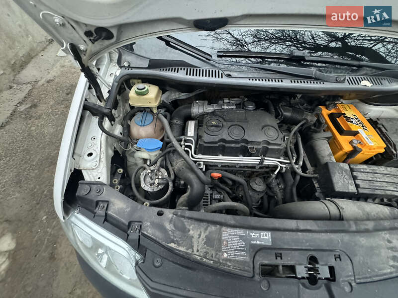 Минивэн Volkswagen Caddy 2008 в Звягеле фото 37 Минивэн Volkswagen Caddy 2008 в Звягеле