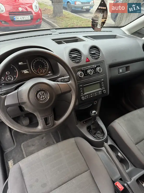 Volkswagen Caddy 2011