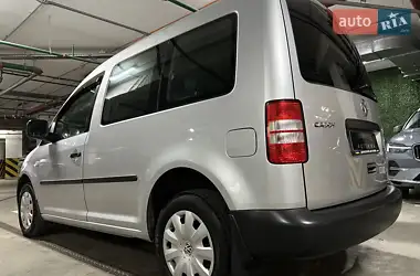 Volkswagen Caddy 2011