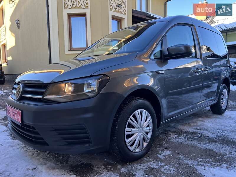 Минивэн Volkswagen Caddy 2016 в Львове