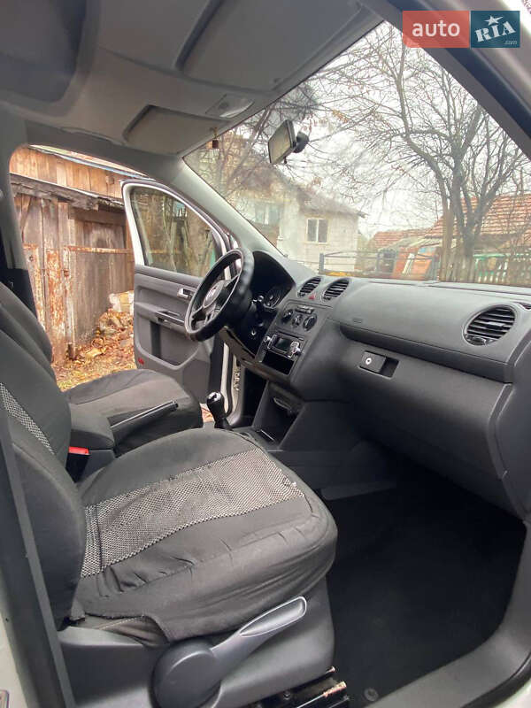 Минивэн Volkswagen Caddy 2013 в Полтаве
