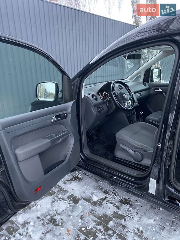 Минивэн Volkswagen Caddy 2013 в Полтаве