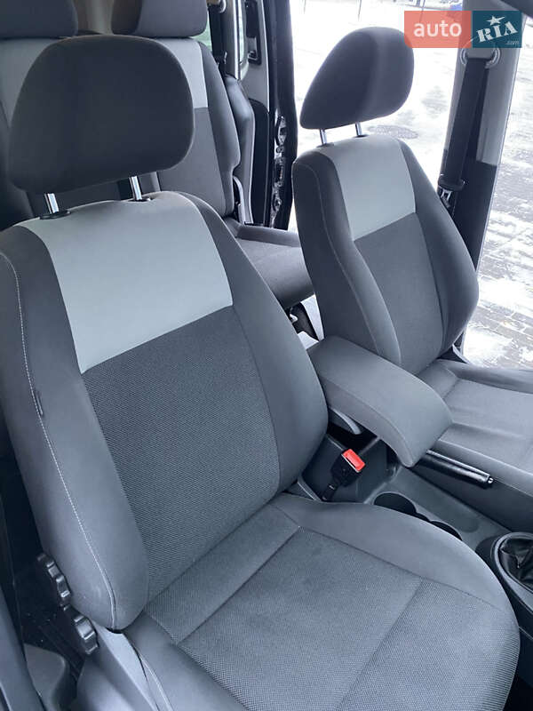 Минивэн Volkswagen Caddy 2013 в Полтаве