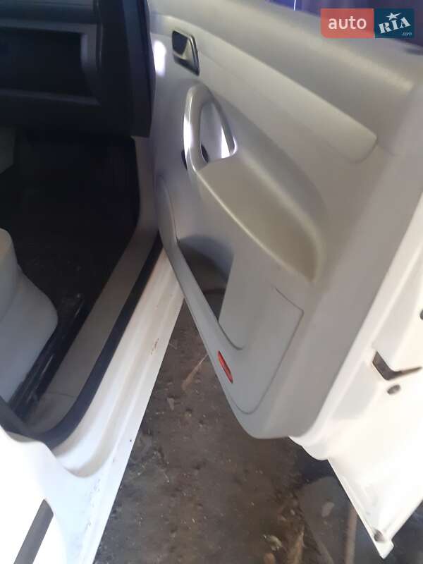 Мінівен Volkswagen Caddy 2009 в Теофіполі