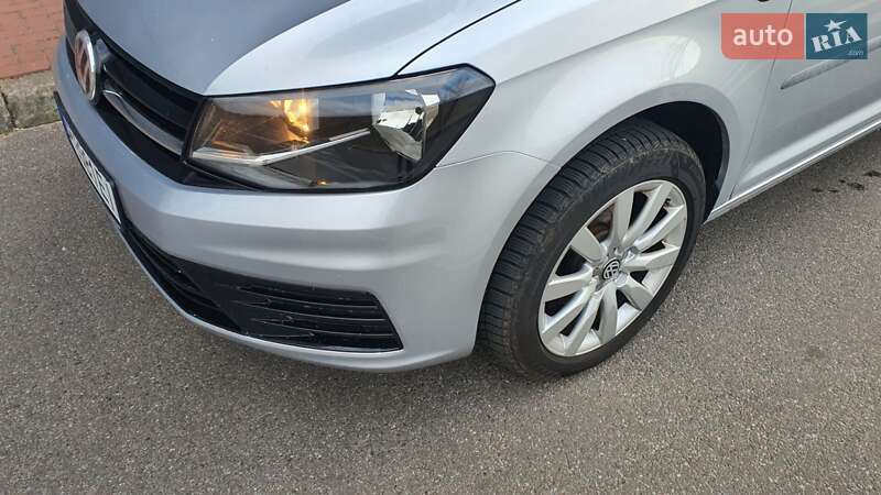 Мінівен Volkswagen Caddy 2017 в Києві