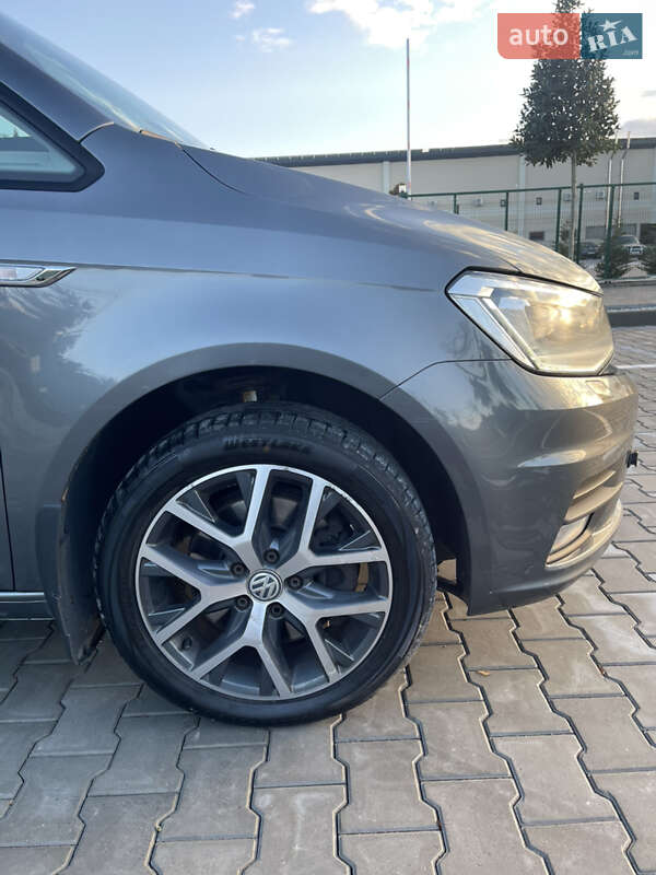 Минивэн Volkswagen Caddy 2015 в Виноградове