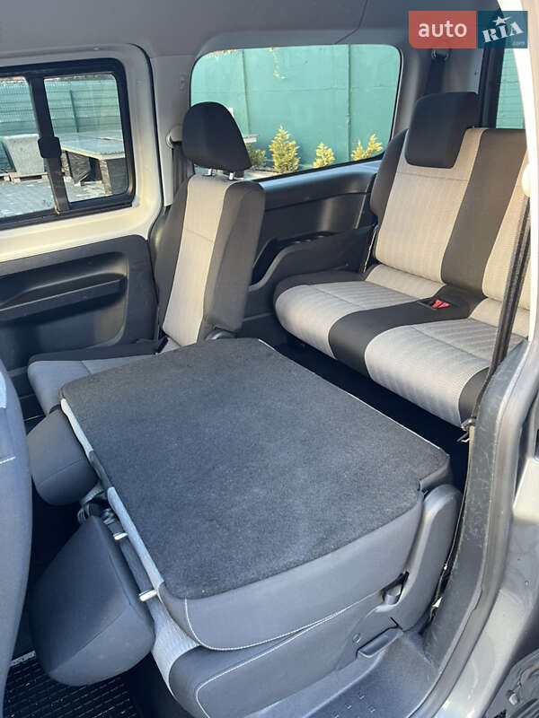 Минивэн Volkswagen Caddy 2015 в Виноградове