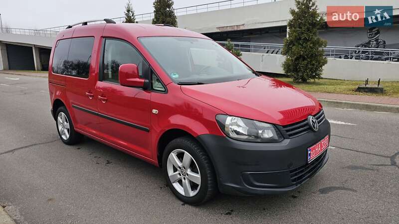 Минивэн Volkswagen Caddy 2014 в Киеве