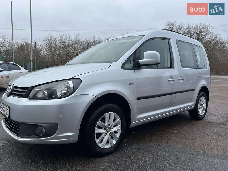 Мінівен Volkswagen Caddy 2011 в 