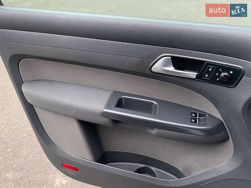 Минивэн Volkswagen Caddy 2012 в Полтаве