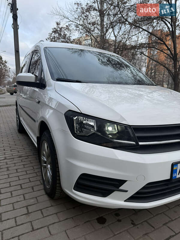 Мінівен Volkswagen Caddy 2016 в Слов'янську