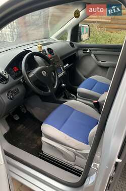 Мінівен Volkswagen Caddy 2010 в Вараші