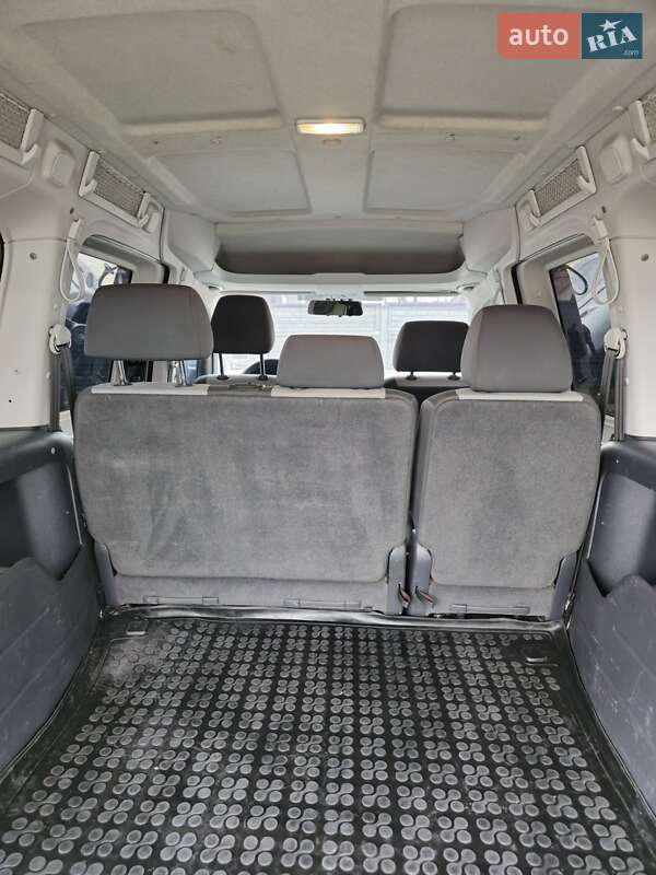 Минивэн Volkswagen Caddy 2014 в Киеве фото 7 Минивэн Volkswagen Caddy 2014 в Киеве