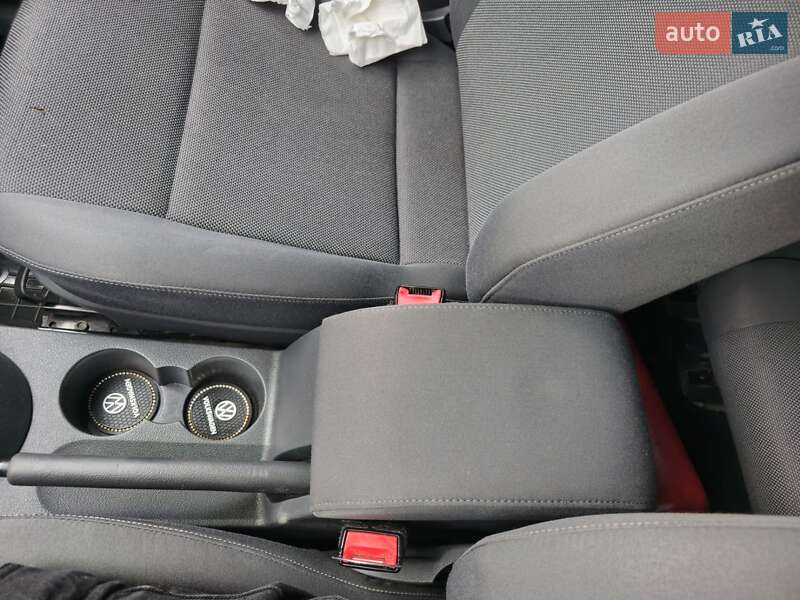 Минивэн Volkswagen Caddy 2014 в Киеве фото 28 Минивэн Volkswagen Caddy 2014 в Киеве