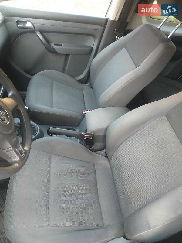 Минивэн Volkswagen Caddy 2015 в Вилке