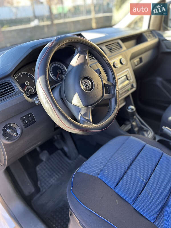 Мінівен Volkswagen Caddy 2015 в Умані