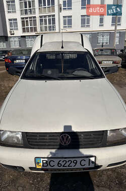 Грузовой фургон Volkswagen Caddy 2002 в Львове