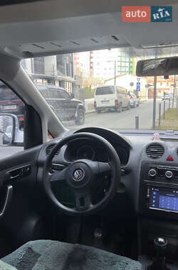 Минивэн Volkswagen Caddy 2011 в 