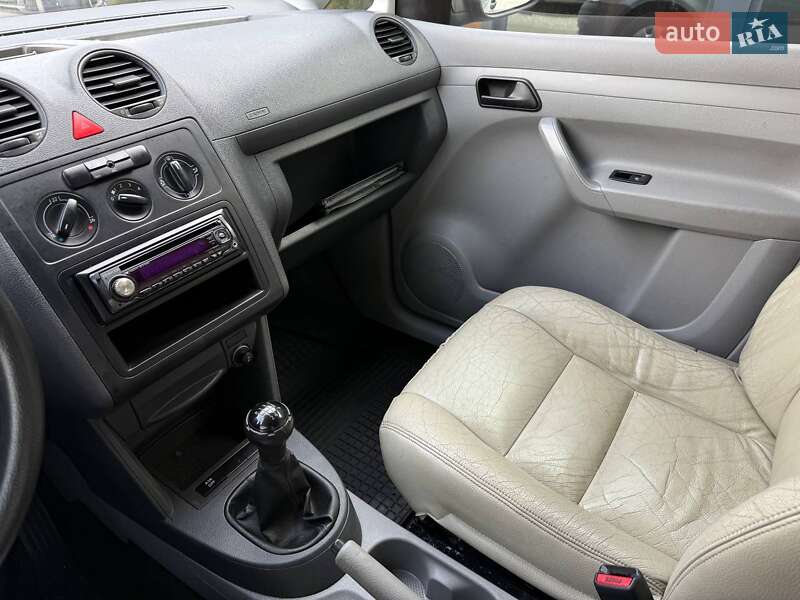 Мінівен Volkswagen Caddy 2010 в Рівному